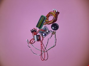  ردیاب فرکانسی اسپوفر دارای چوک مخابراتی و تنظیم اتوماتیک امواج آزاد و تنظیم دستی فرکانس دلخواه و تنظیم اوتومات فرکانس های فلزات 